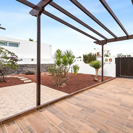 Home2book Serene Canary Style House, Garden & Pool Hébergement de vacances Playa Blanca (Lanzarote)