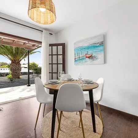 Hébergement de vacances Home2book Serene Canary Style House, Garden & Pool